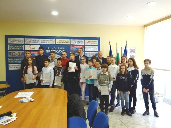 Фондация и СЧПР обявяват прием на документи за финансови стимули на талантливи деца и младежи от община Пазарджик