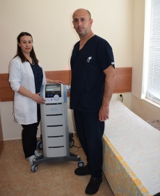  Двама лекари от МБАЛ-Пазарджик прилагат иновативно лечение на болката