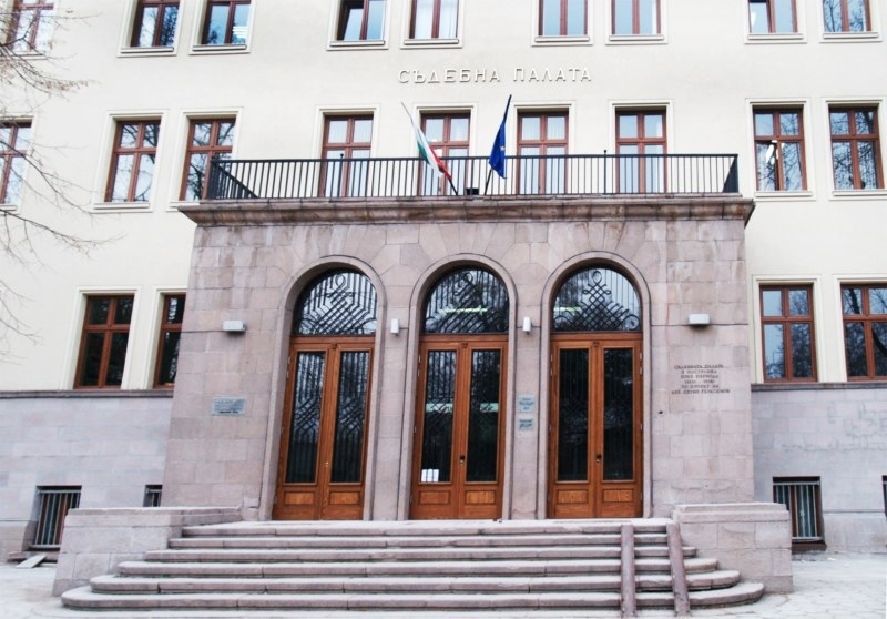Съдия от Окръжен съд-Пазарджик е с КОВИД-19, затвориха Съдебната палата