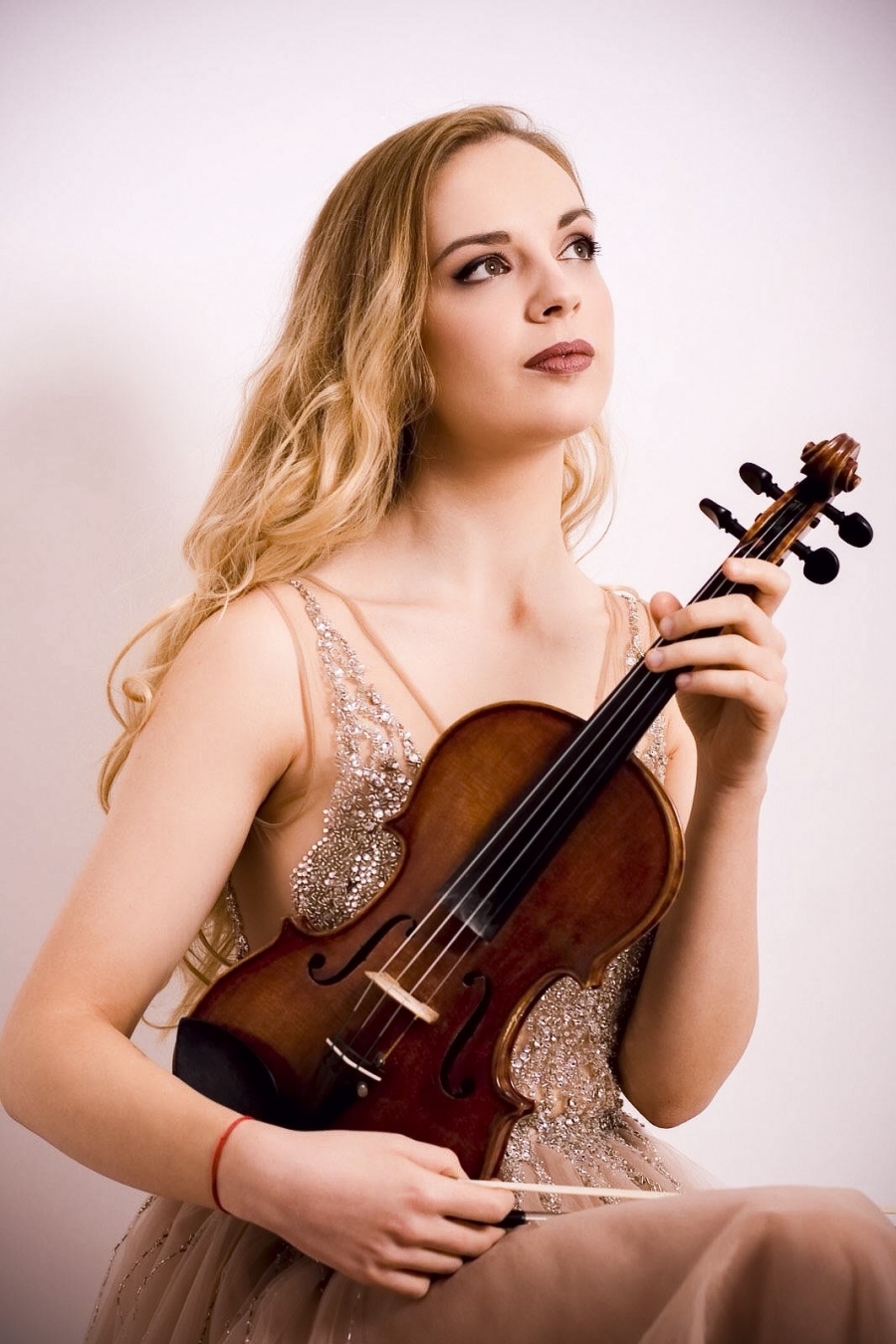 Цигуларката Зорница Иларионова: Вълнението преди концерт е необходим трамплин