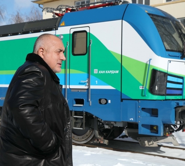 Борисов хареса вагоните на „Коловаг”, дружеството в Септември ще рециклира 100 за БДЖ