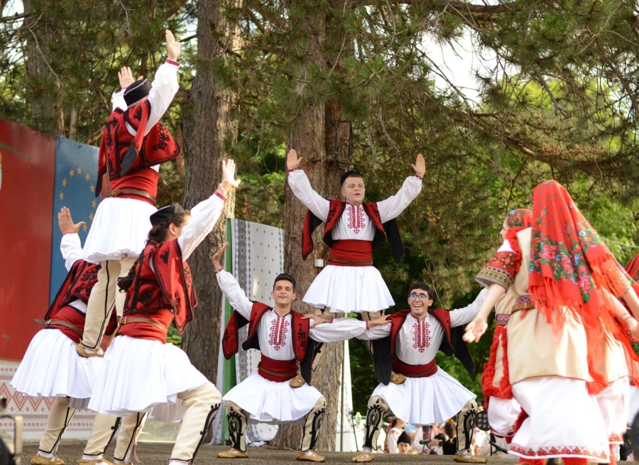 На 23 юни на Тортата ще е годишният концерт на представителния танцов състав „Чавдар“