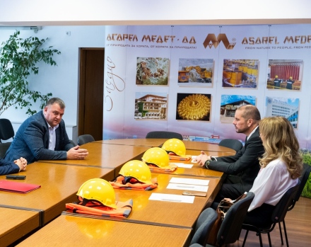 Кметът на община Брезник Васил Узунов посети “Асарел-Медет“  и Панагюрище