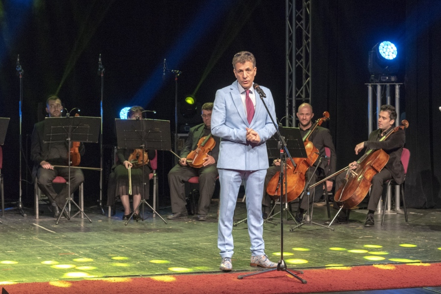 Кметът Тодор Попов: Културните ни институции светят, пълни са и жънат успехи