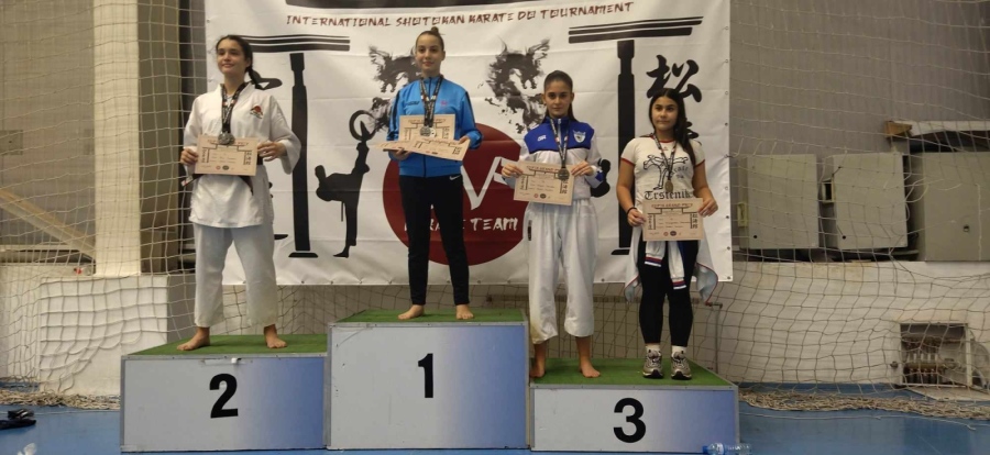 Сияна Неделчева и Анелия Цветкова с 5 медала от Sofia Grand Prix за СК “Тонус спорт“