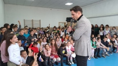Благомир Мастагарков от „Игри на волята“ гостува на ученици от НУ „Никола Фурнаджиев”