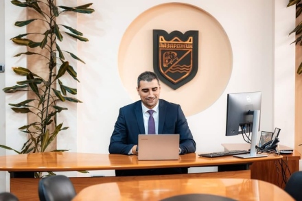 Община Пазарджик подписа споразумение с МРРБ за финансиране на общинските проекти -  сред първите е