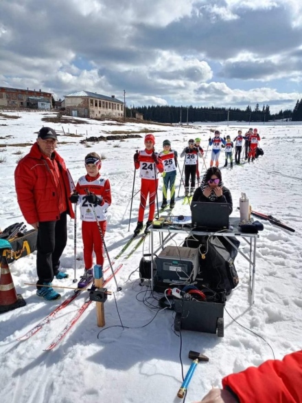 100 скиора от 11 клуба застанаха на старта на второто състезание по биатлон за купа „Велинград”