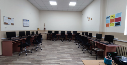 15 компютъра за училищен кабинет дари „Биовет“ АД на ОУ „П. Р. Славейков“