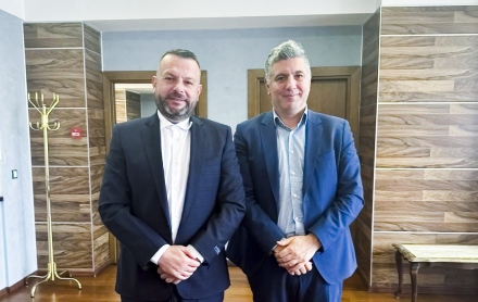 Договори за близо 10 милиона лева подписа кметът на Ракитово Георги Холянов