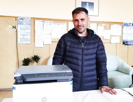 Кметството в Паталеница дари цветен принтер на училището