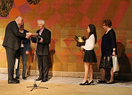 Димитър Бечев получи националната награда за литературна критика на името на Нешо Бончев	