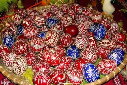 Най-голямата колекция на великденски писани яйца е във Велинград