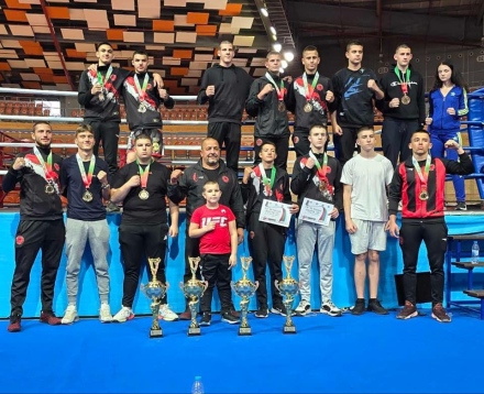 Четири купи и 14 медала от Европейската купа по кикбокс за “Спартак Пазарджик“
