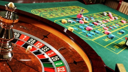 Хазартно зависими ще съдят казино за много пари