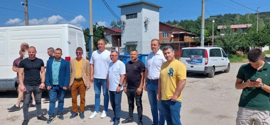 Първа копка за ремонт на централната ул. “Христо Ботев“ в Костандово бе направена днес в присъствието на кандидатите за народни представители от ДПС
