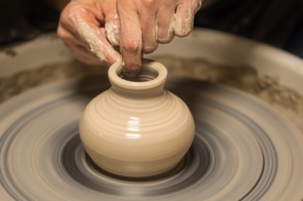 Финансират ателие за керамика, среща на поколенията, „На армане с тъпане“…