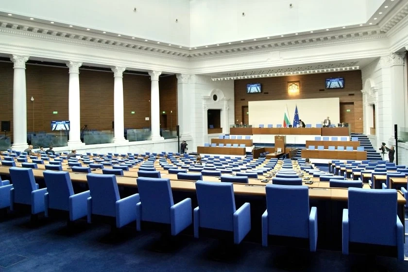 Новите депутати от областта са Захариева, Мирев, Семерджиева, Михайлова, Кабак, Таслаков, Шотев и Стойнев или Цанкова
