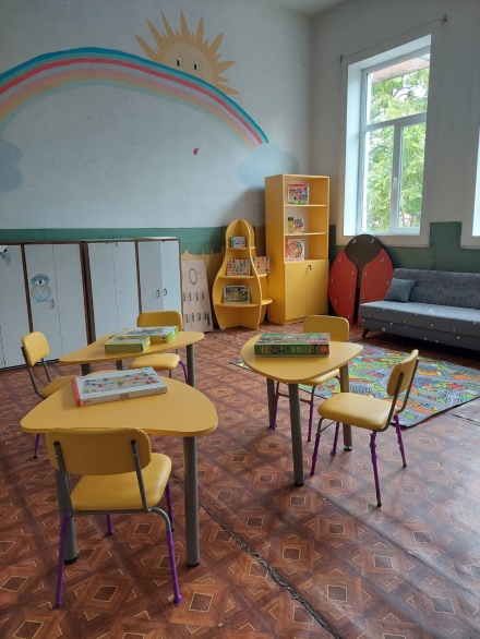 “Биовет“ АД зарадва децата в Бяга - оборудва ресурсен кабинет в училището