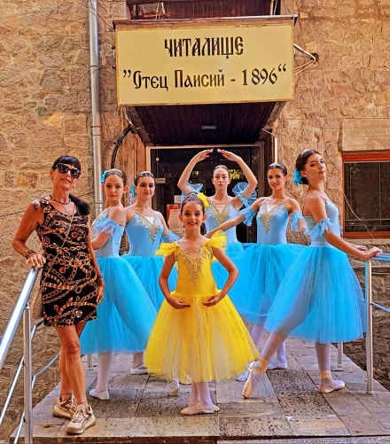 Нов успех за балерините от „Марина“ – този път в Созопол (снимки)