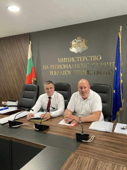 15 нови споразумения с Министерството на регионалното развитие и благоустройството подписа Община Велинград