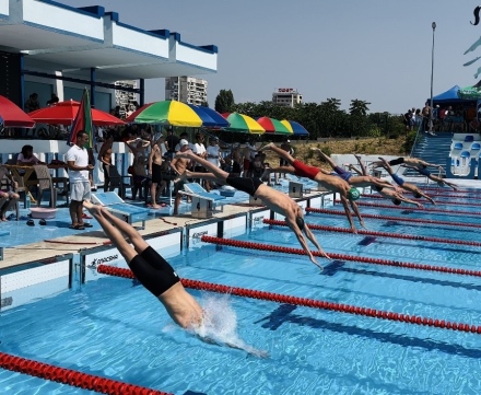 30 години по-късно: Два национални рекорда на Държавното първенство по плуване в Пазарджик /СНИМКИ/