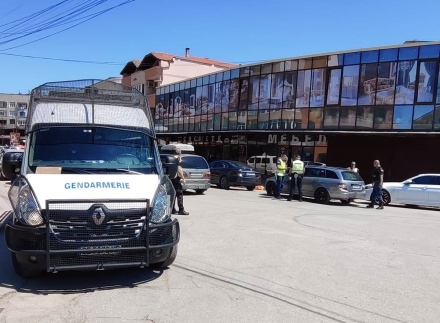 В специализирана полицейска операция: 12 задържани, трима издирени, проверени близо 2000 души и над 900 МПС и обекти 