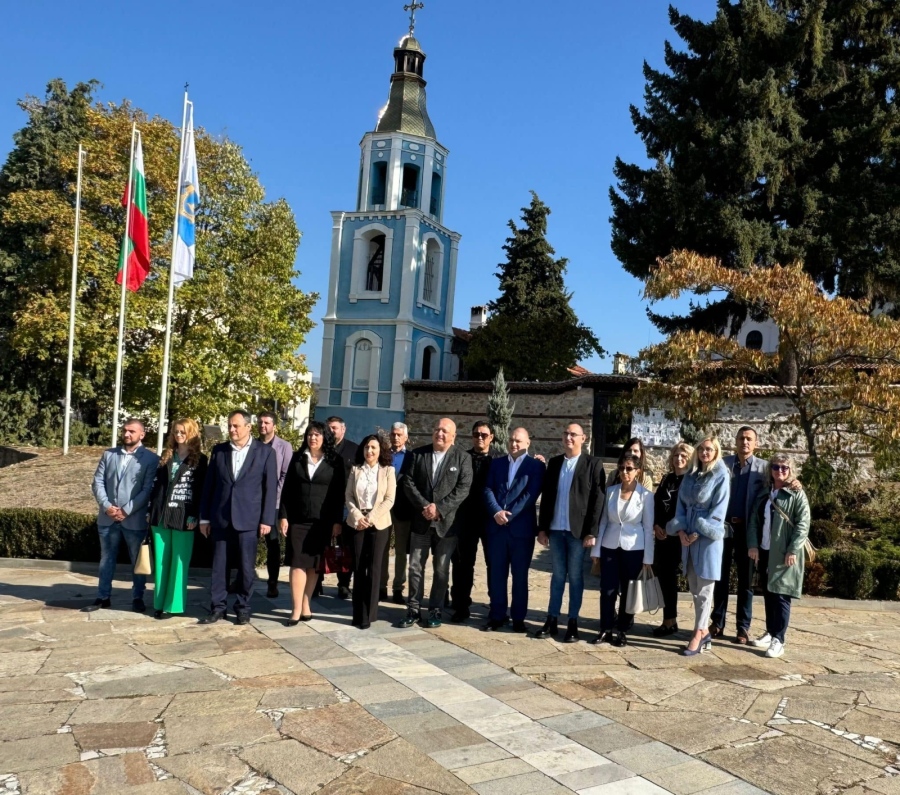 ГЕРБ-Пазарджик закри кампанията си в Панагюрище /СНИМКИ/