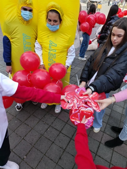 РЗИ и Младежкият Червен кръст напомниха: Предай нататък – любовта, не вируса!