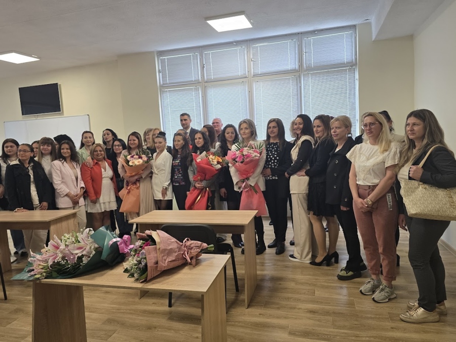 Дипломира се първият випуск медицински сестри в Пазарджик