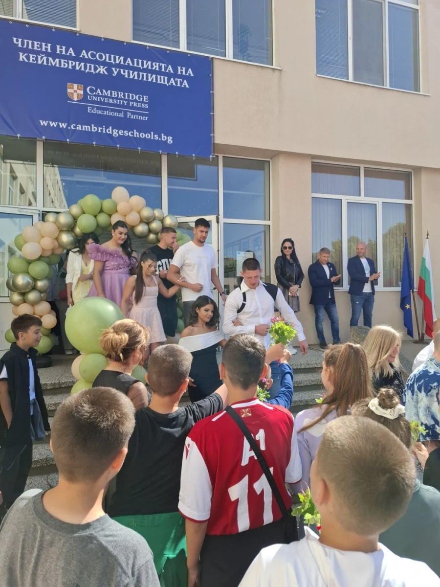 Спортното училище изпрати своите дванайсетокласници