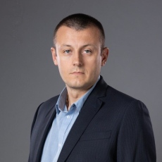 Стоян Самунев напусна групата на ПП-ДБ в ОбС-Пазарджик и вече е независим съветник