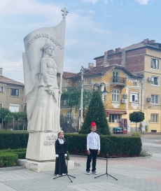 Панагюрци се поклониха пред героизма на Райна Княгиня