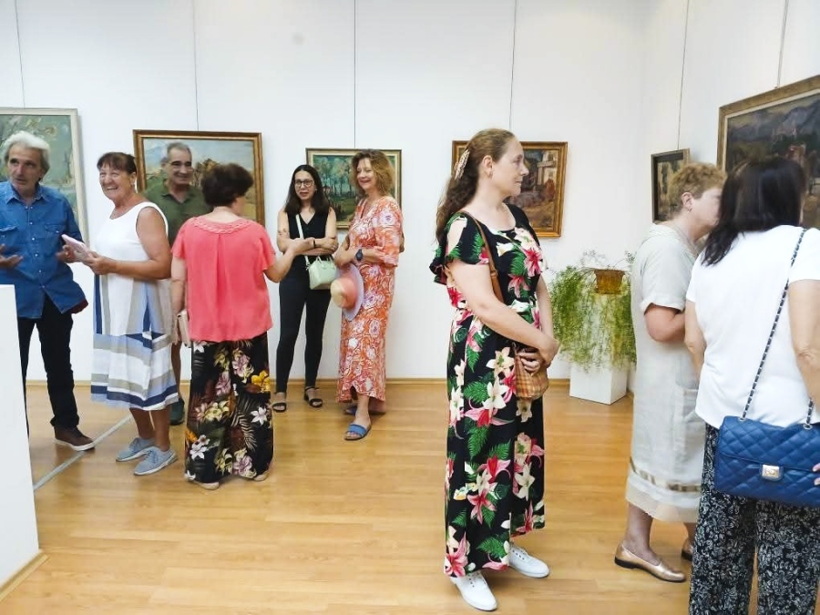 С изложба почетоха пещерски художници