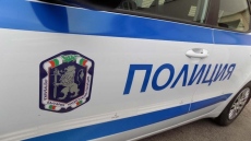 Тийнейджър и непълнолетен откраднали микробус на куриер в Пещера, открит е до площадка за депониране на отпадъци