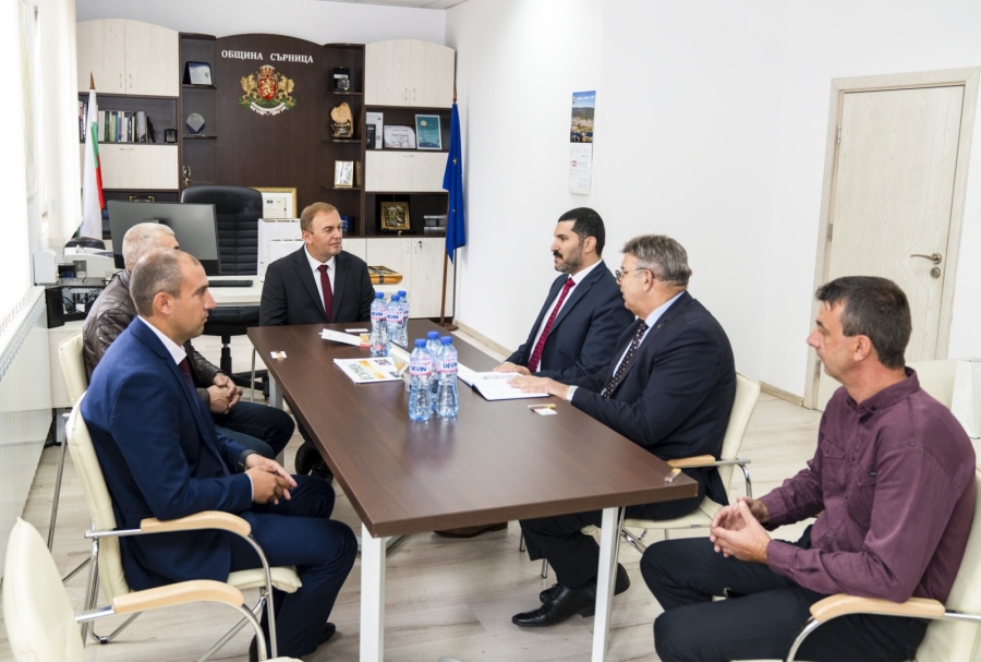 Посланикът на ОАЕ бе на посещение в Сърница