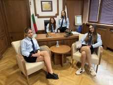 Деветокласнички на гости на Община Велинград