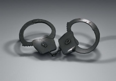 Задържаха мъж и жена за стротелни измами в областите Пловдив и Пазарджик за над 640 000 лв.