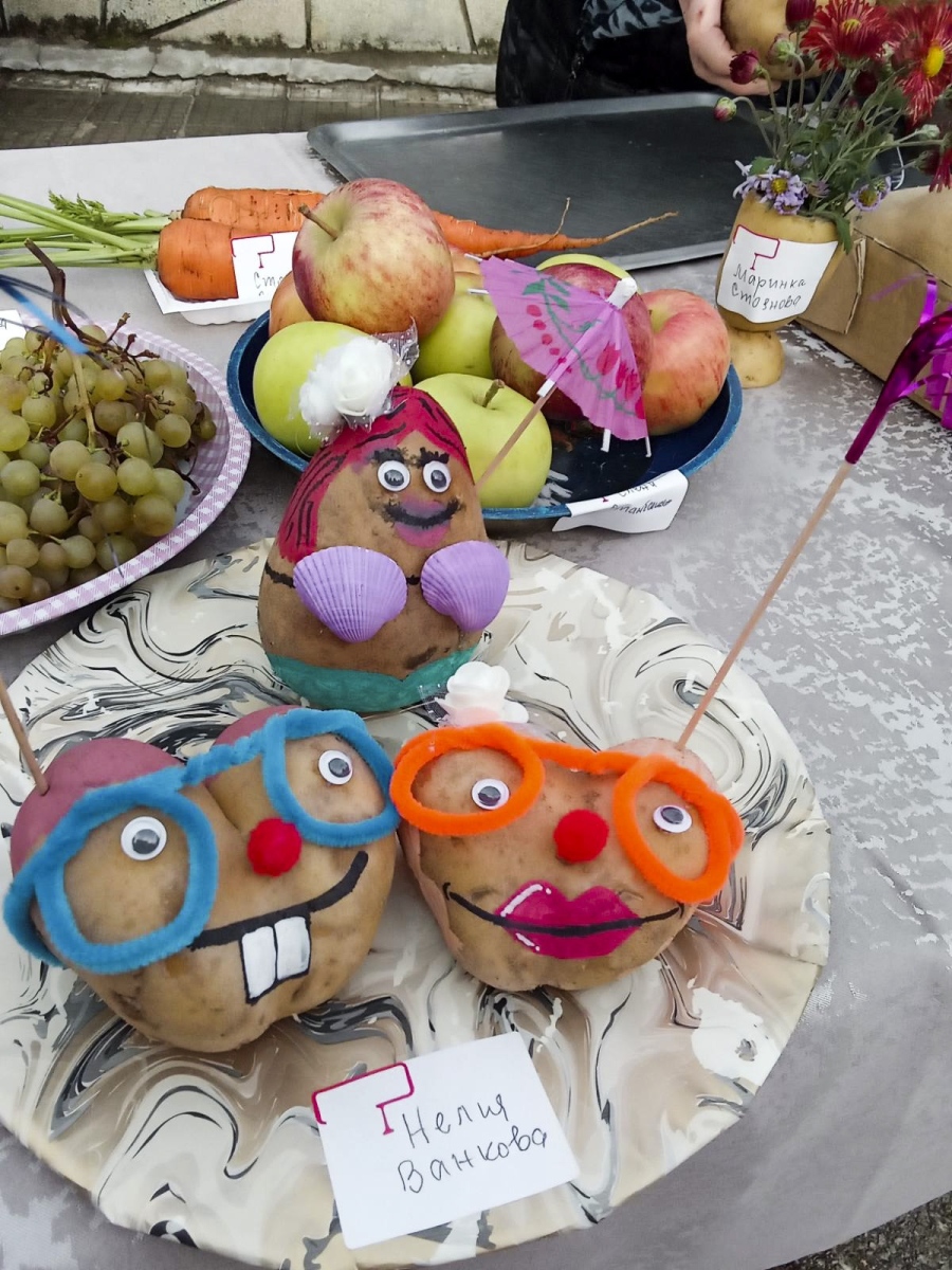 Празник на картофа в Равногор - над 100 килограма дариха местните производители за почерпка