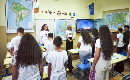 В Поибрене учението е приключение с обновен кабинет по география