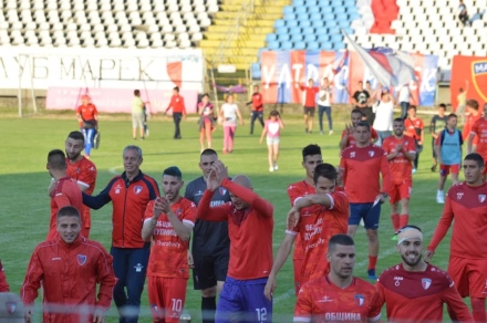 Хебър загуби с 10 души гостуването си на Марек в Дупница