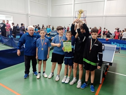 Тенисистите на ТК ”Панагюрище” с поредица от успешни изяви