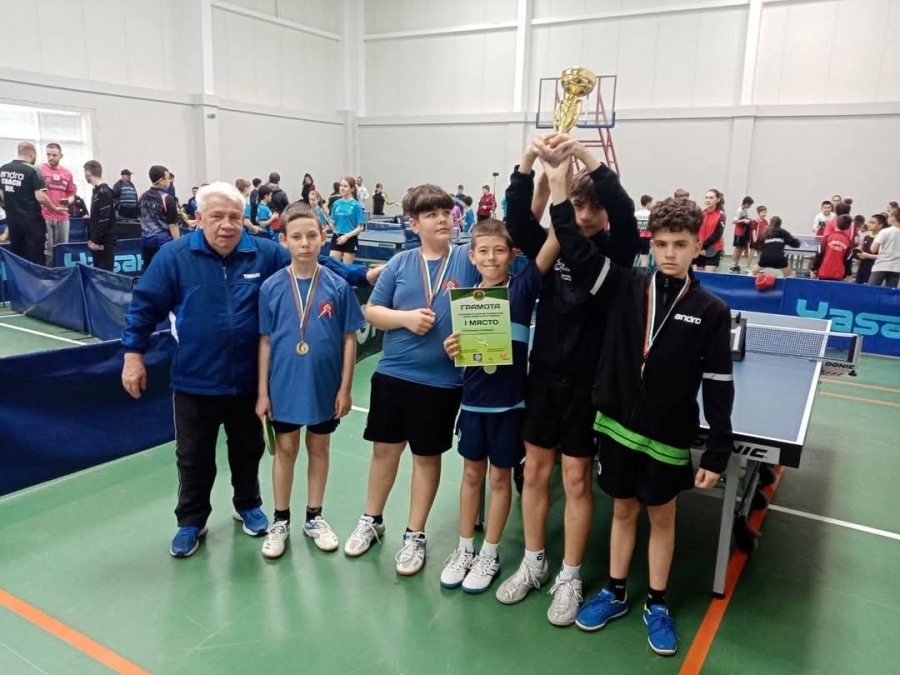 Тенисистите на ТК ”Панагюрище” с поредица от успешни изяви