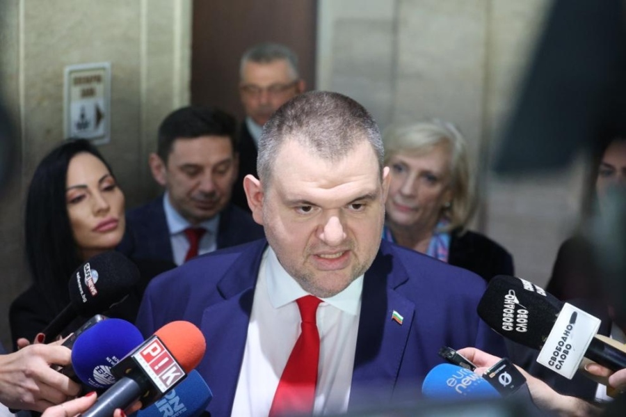 Пеевски след оставката на Желязков: Печелившият е друг, да идва още днес