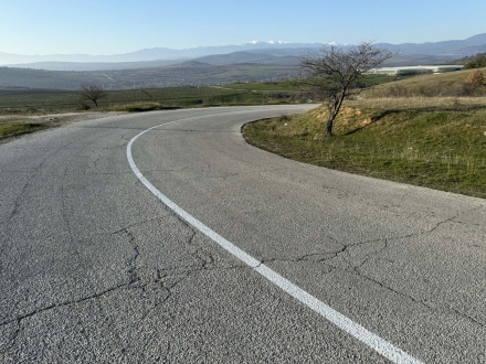 Нова пътна маркировка на пътя между Лесичово и Боримечково