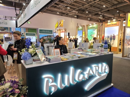 Историческият музей в Батак с реклама в Лондон, Букурещ, Истанбул и Белград