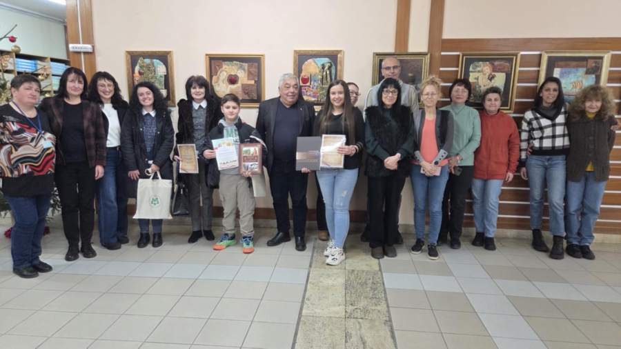 Регионалната библиотека в Пазарджик награди читателите на 2025 година