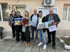 Община Ракитово награди с грамоти най-отличилите се свои жители през година