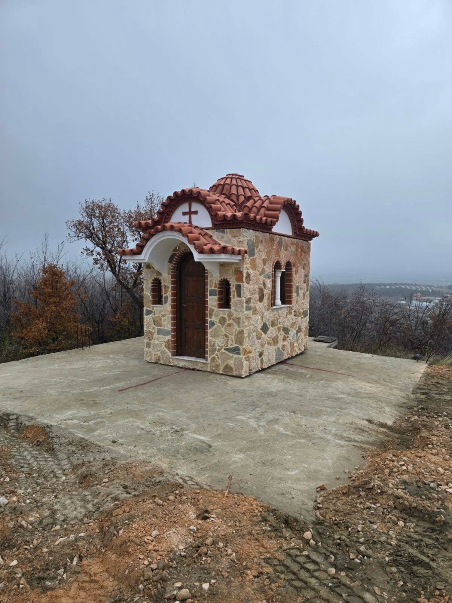 Днес параклис „Кръста“, съграден в Солун, зае мястото си до 14-метровия кръст край Величково