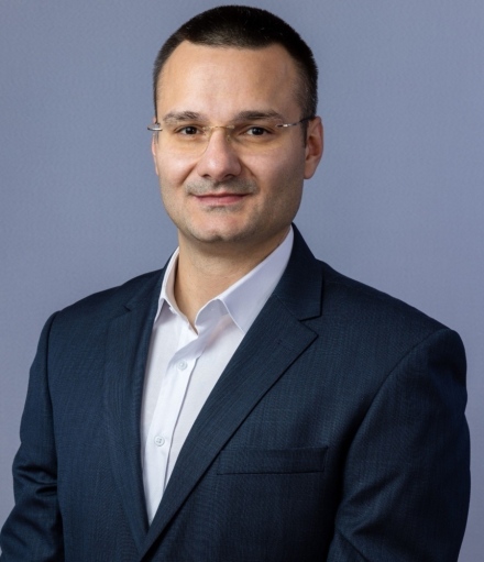 Председателят на ОбС-Панагюрище Иван Лалов: На Коледа си даваме сметка кое е най-важното. Светли и споделени празници!